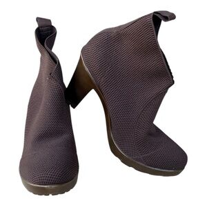 Charleston Shoe Co. boots in brown. Size 8